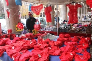http://www.rannsiracusa.com/uploads/2/1/5/3/21539140/200x300-red-underwear-bancarella.jpg